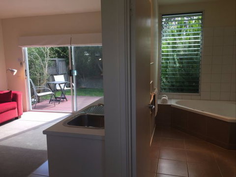 Springtide Studio Apartments - Tweed Heads Accommodation 6