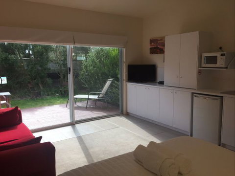 Springtide Studio Apartments - Tweed Heads Accommodation 7