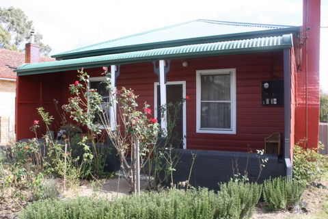 The Red House - Tweed Heads Accommodation 0