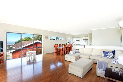 Ariadne - A Hop Skip And A Jump To The Beach With Sea Views - Tweed Heads Accommodation 3
