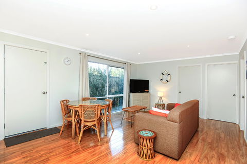 Ariadne - A Hop Skip And A Jump To The Beach With Sea Views - Tweed Heads Accommodation 5