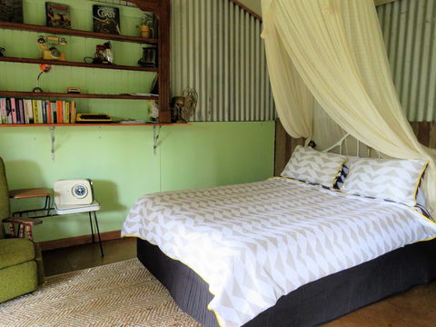 Fig Tree Retro Studio - Tweed Heads Accommodation 4