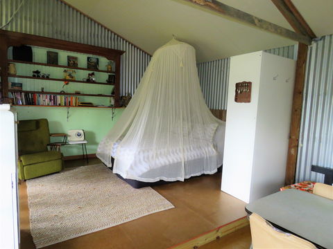 Fig Tree Retro Studio - Tweed Heads Accommodation 5