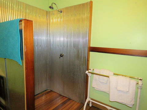 Fig Tree Retro Studio - Tweed Heads Accommodation 9