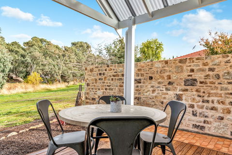 Grandview Accommodation - The Elm Tree Apartments - Tweed Heads Accommodation 4