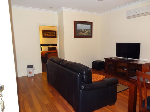 Hahndorf Oak Tree Cottages - Tweed Heads Accommodation 1