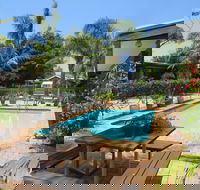 Lakes Waterfront Motel - Tweed Heads Accommodation