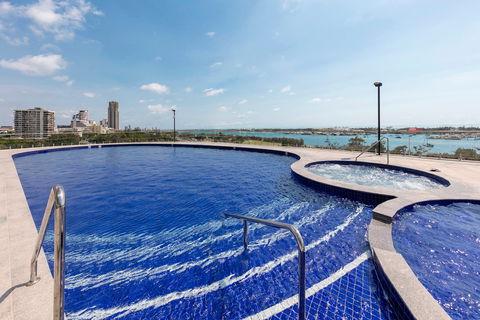 Meriton Suites Southport - Tweed Heads Accommodation 2
