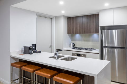 Meriton Suites Southport - Tweed Heads Accommodation 3