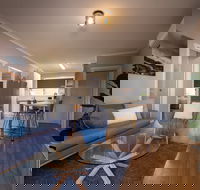 Mrs Brightside - Tweed Heads Accommodation