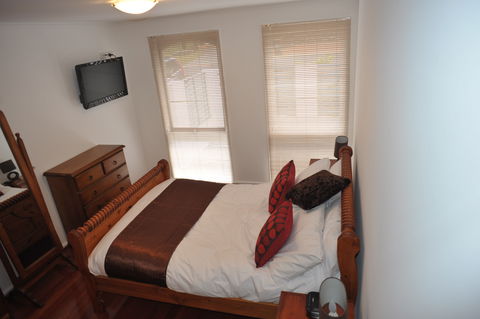 The Pommy Tree Bed And Breakfast - Tweed Heads Accommodation 1