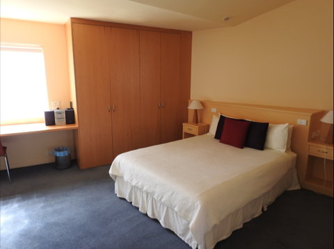 Waves Luxury Suites - Tweed Heads Accommodation 1