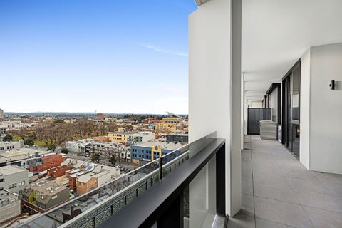 Arise The Eminence - Tweed Heads Accommodation 3