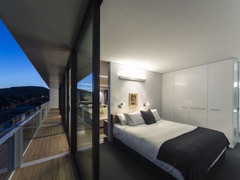 Avalon City Retreat - Tweed Heads Accommodation 0