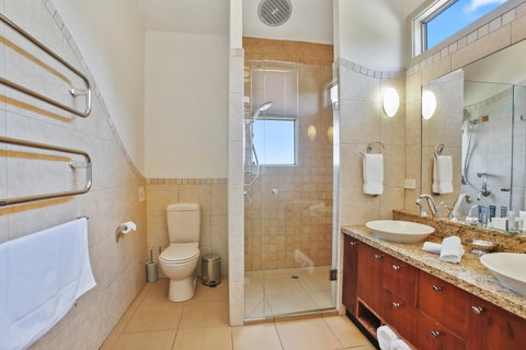 Chocolate Gannets - Tweed Heads Accommodation 4