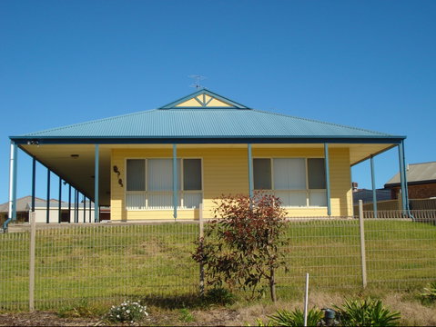 Larasa - Tweed Heads Accommodation 0