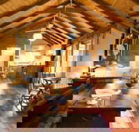 Mavis's Kitchen and Cabins - Tweed Heads Accommodation