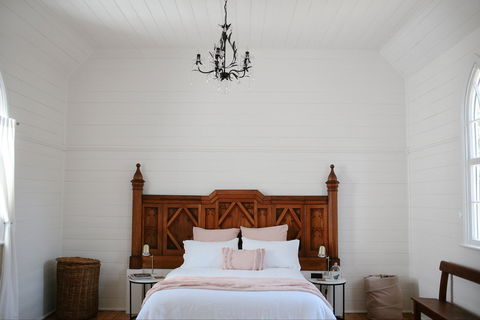 Old White Church Bed And Breakfast - Tweed Heads Accommodation 2