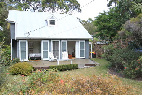 Phinney's Holiday Cottage Hyams Beach - Tweed Heads Accommodation 0