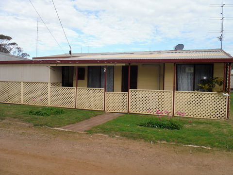 Polly's Shack - Tweed Heads Accommodation 0