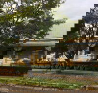 Surgeons Cottage - Tweed Heads Accommodation