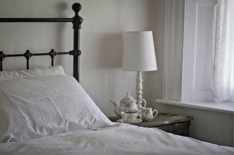 Surgeons Cottage - Tweed Heads Accommodation 1