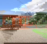 The Wooden House at 30 Delany - Tweed Heads Accommodation