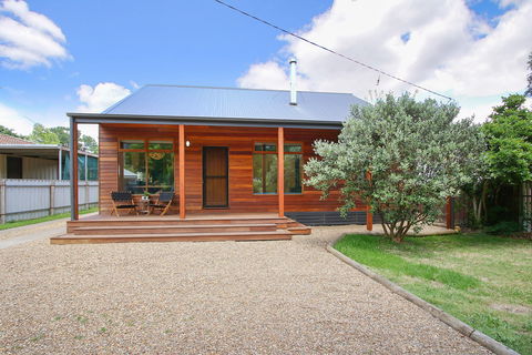 The Wooden House At 30 Delany - Tweed Heads Accommodation 0