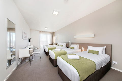 Abode Gungahlin - Tweed Heads Accommodation 2