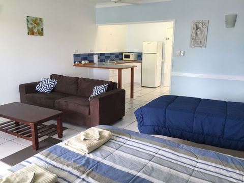 Cardwell Beachfront Motel - Tweed Heads Accommodation 2