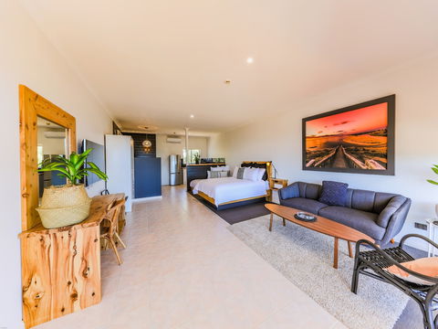COAST Motel & Apartments - Tweed Heads Accommodation 1