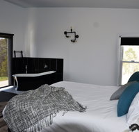 Hickory Moon - Tweed Heads Accommodation