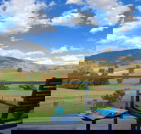 Adelong Valley Farm Stays - Moorallie Cottage - Tweed Heads Accommodation