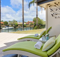 Fran private jetty on Port canals - Tweed Heads Accommodation