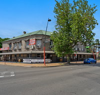 Imperial Hotel - Tweed Heads Accommodation