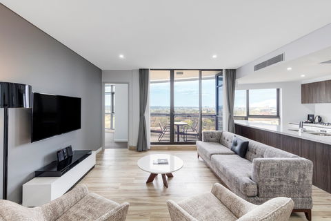 Meriton Suites Church Street, Parramatta - Tweed Heads Accommodation 2