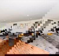Mount Ophir Estate - The Pickers Cottage - Tweed Heads Accommodation