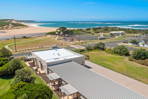Peterborough House & Motel - Tweed Heads Accommodation 0