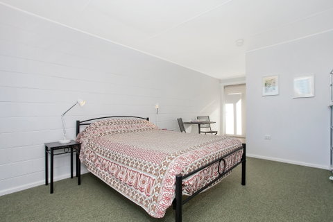 Peterborough House & Motel - Tweed Heads Accommodation 1
