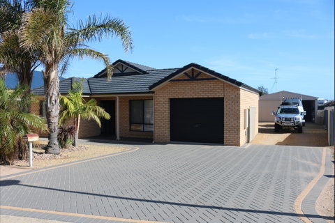 Port Hughes Escape - Tweed Heads Accommodation 0