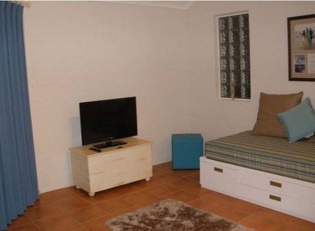 Angourie Waves - Tweed Heads Accommodation 2