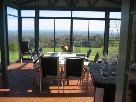 Vista Ridge Estate - Top Paddock Cottage - Tweed Heads Accommodation 1