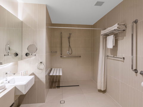 Best Western Plus Hotel Diana - Tweed Heads Accommodation 2