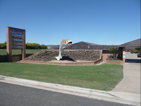 Big Trout Motor Inn - Tweed Heads Accommodation 0