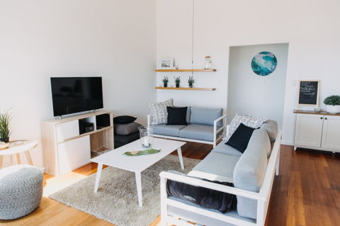 BonniEscape - Island Style Living - Tweed Heads Accommodation 0