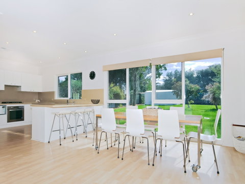 Century 21 SouthCoast: Tennis Elbow - Tweed Heads Accommodation 1