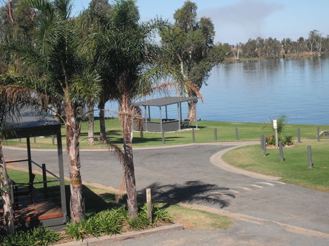 DC On The Lake - Tweed Heads Accommodation 0