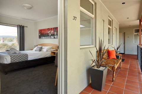 Elphin  Motel & Serviced Apartments - Tweed Heads Accommodation 1