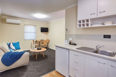 Elphin  Motel & Serviced Apartments - Tweed Heads Accommodation 2
