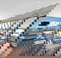 The Salty Dog Beachhouse - Tweed Heads Accommodation